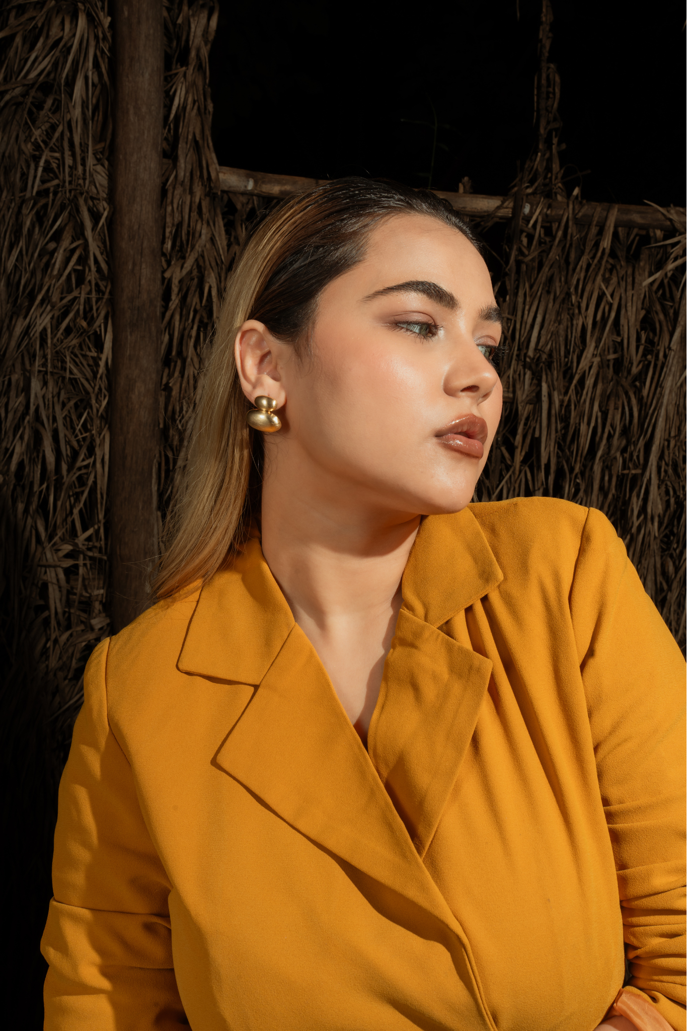 Potnse Caviar Studs Gold