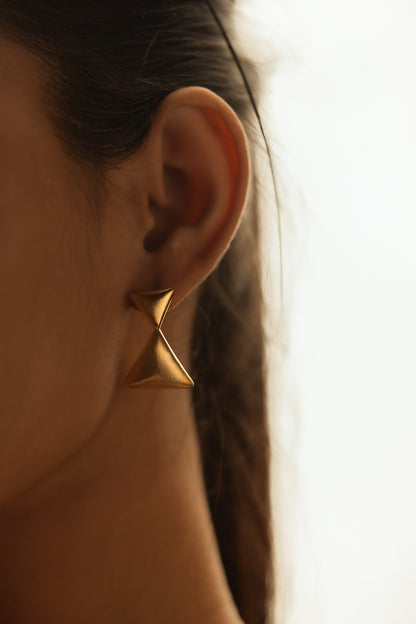 Potnse Papillon Studs Gold